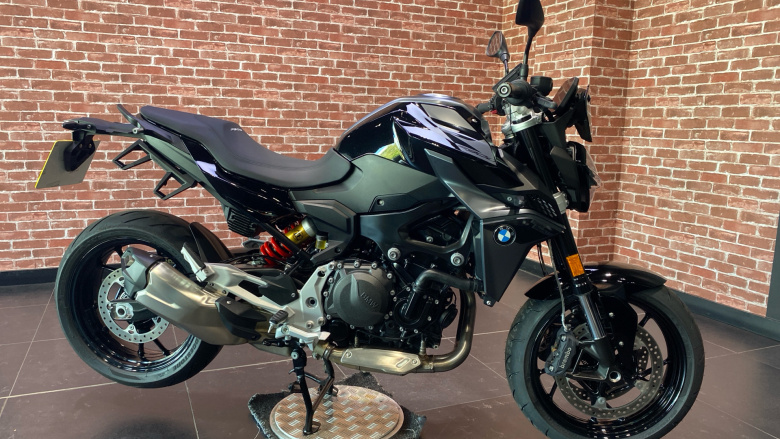 BMW F900 R